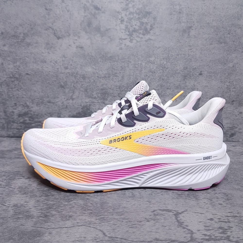 BROOKS Ghost 17 Running Shoes Womens 11 Oyster Apricot Pink 120431-1B-070